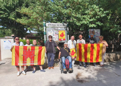 Prouvènço Nacioun à la rencontre des Provençaux à Simiane-Collongue